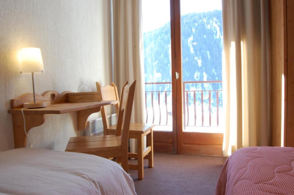 Hotel Le Roitelet Châtel Zimmer foto